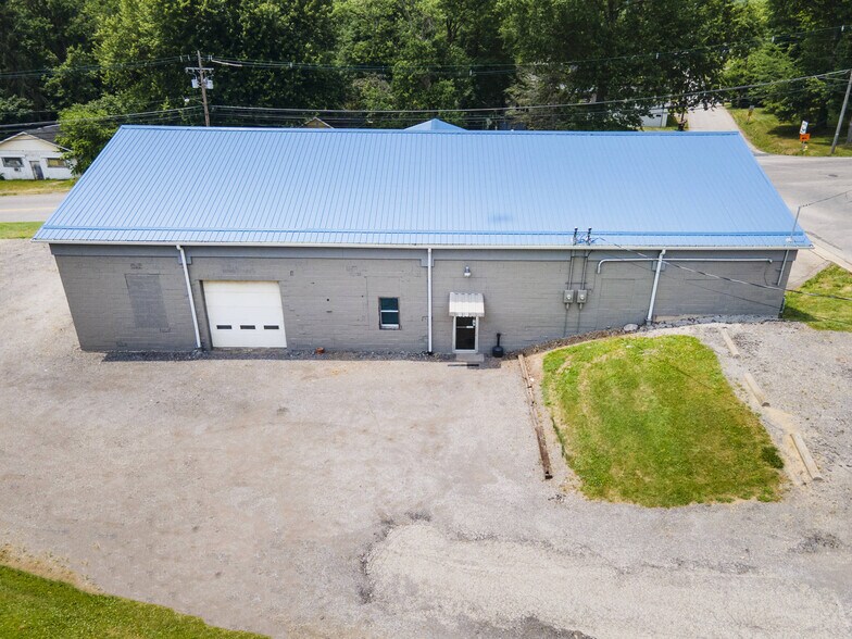 More Photos Of 1516 S Lincoln Ave, Salem Freestanding For Sale