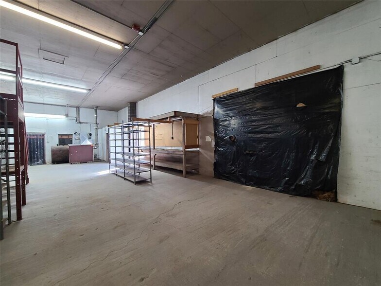 More Photos Of 4547 State Route 52, Jeffersonville Auto Repair For Sale