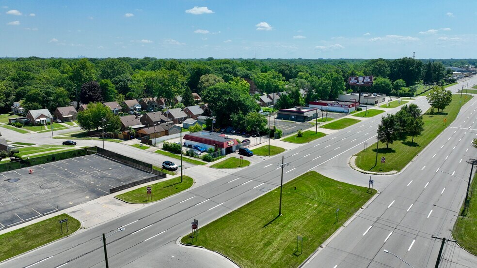 More Photos Of 16550-16512 Telegraph Rd, Detroit General Retail For Sale