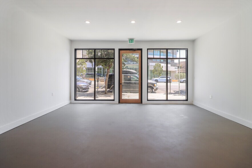 More Photos Of 4514-4518 Hollywood Blvd, Los Angeles Storefront Retail Residential For Lease