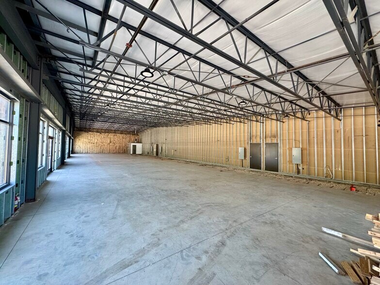 More Photos Of 8850 S Us-89, Willard Light Distribution For Lease