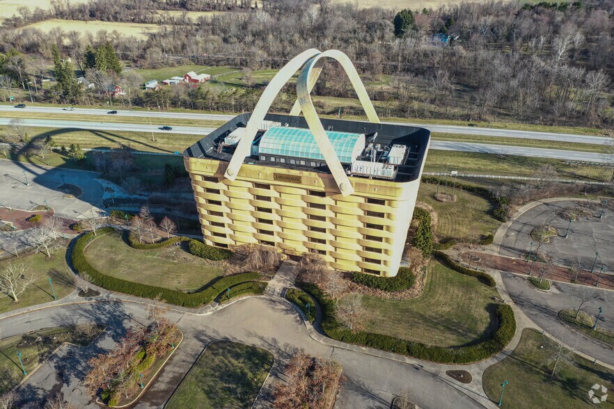 More Photos Of 1500 E Main St, Newark Office For Sale