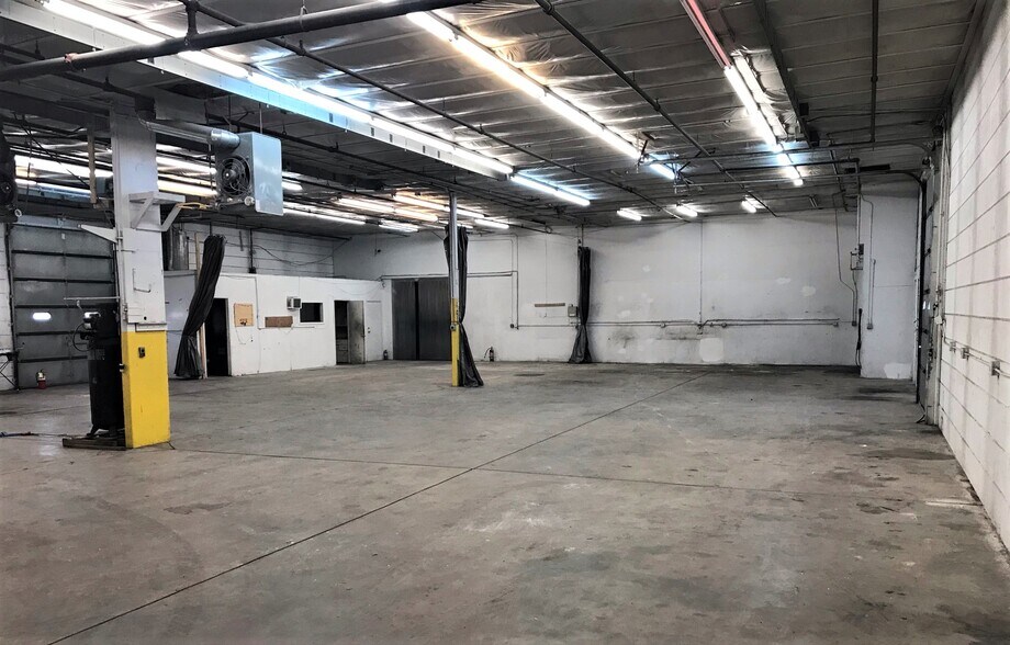 Primary Photo Of 10314 Dransfeldt Rd, Parker Warehouse For Lease
