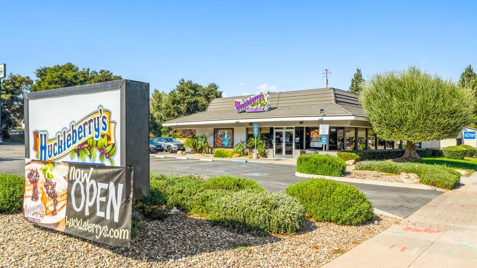 More Photos Of 6910 El Camino Real, Atascadero Restaurant For Sale