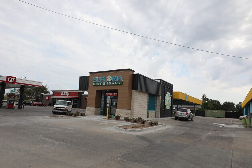 More Photos Of 10150 E 11th St, Tulsa Carwash For Sale