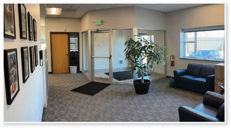 More Photos Of 3001 Dairy Dr, Madison Warehouse For Lease