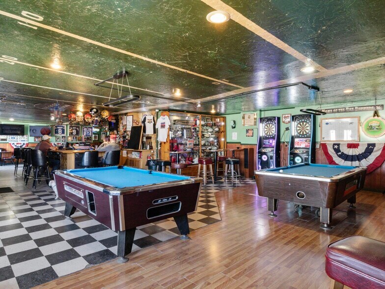 More Photos Of 1015 Chestnut St, Carlin Convenience Store For Sale