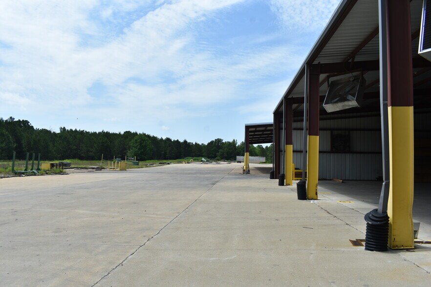 More Photos Of 79 Pioneer Ln, Selma Industrial For Sale