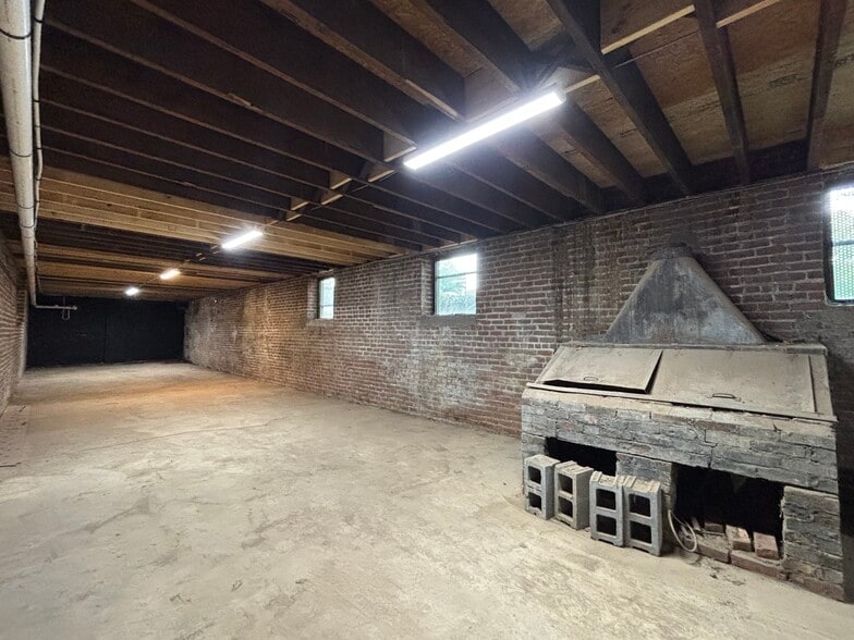 More Photos Of 640-642 N Cherry St, Winston-Salem Storefront Retail Office For Lease