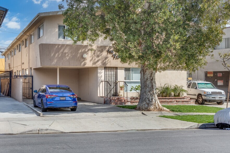 More Photos Of 3608 Mentone Ave, Los Angeles Apartments For Sale