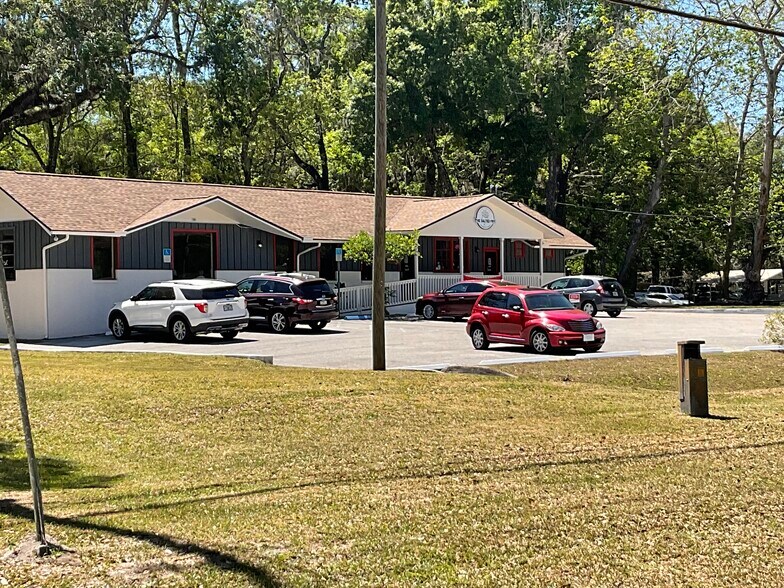 Primary Photo Of 1740 E Jefferson St, Brooksville Restaurant For Sale