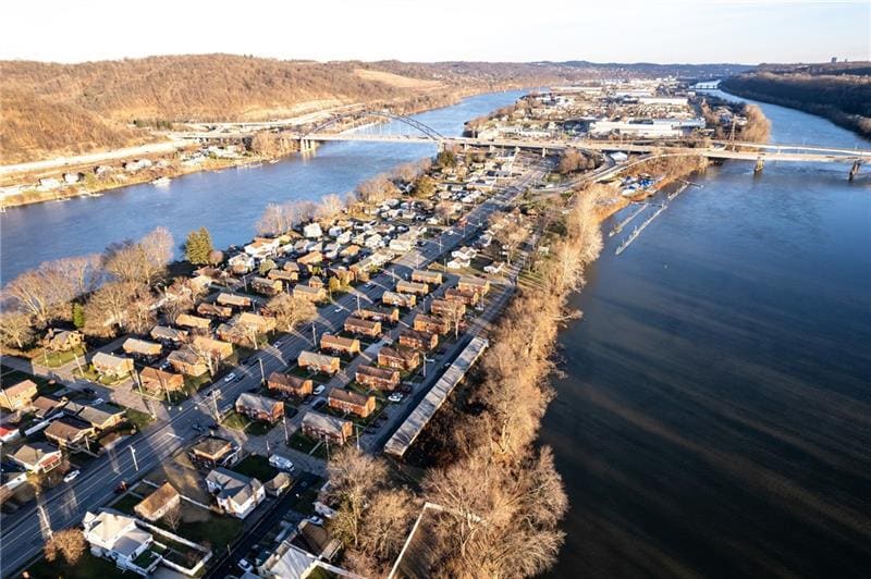 More Photos Of Grand Ave, Pittsburgh Self Storage For Sale