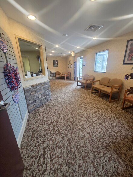 More Photos Of 90 N Claude a Lord Blvd, Pottsville Storefront Retail Office For Sale