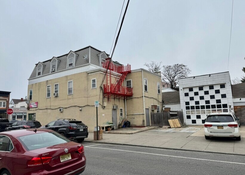 More Photos Of 718 Broadway, Bayonne Apartments For Sale