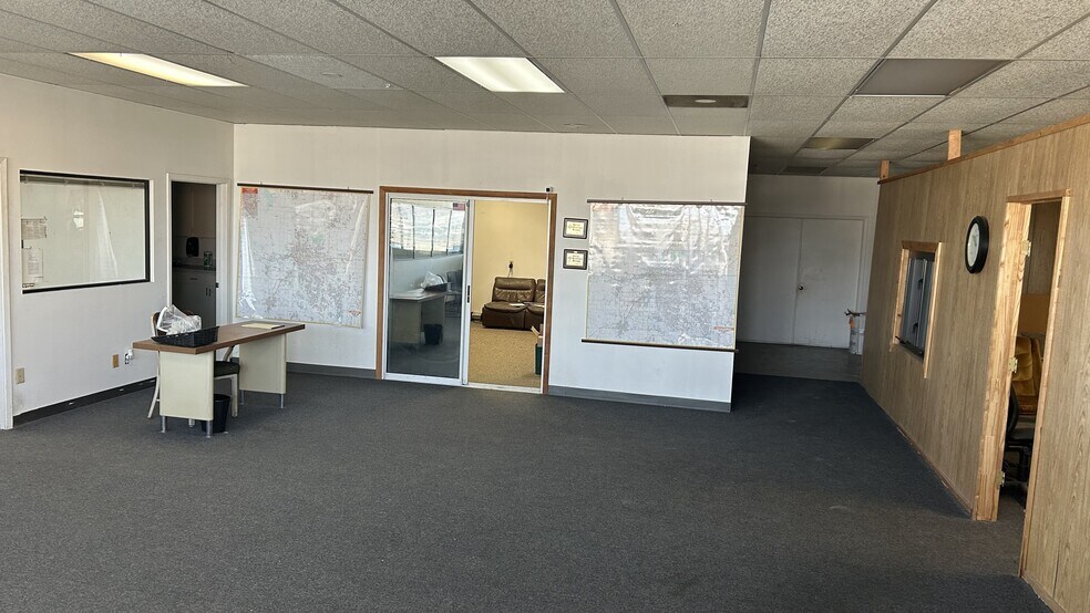 More Photos Of 4101 S 72nd East Ave, Tulsa Warehouse For Lease
