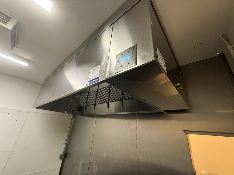 More Photos Of 2014-2022 E 7th St, Los Angeles Office For Lease