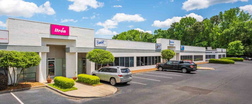 More Photos Of 5100 Reagan Dr, Charlotte Light Distribution For Lease