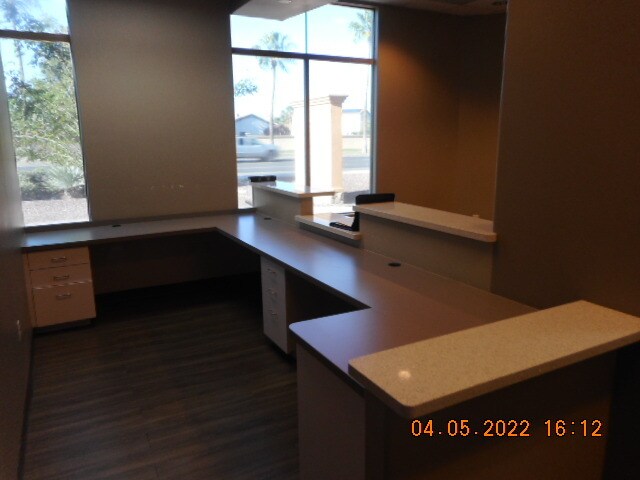 More Photos Of 10265 W Camelback Ave, Phoenix Office For Lease