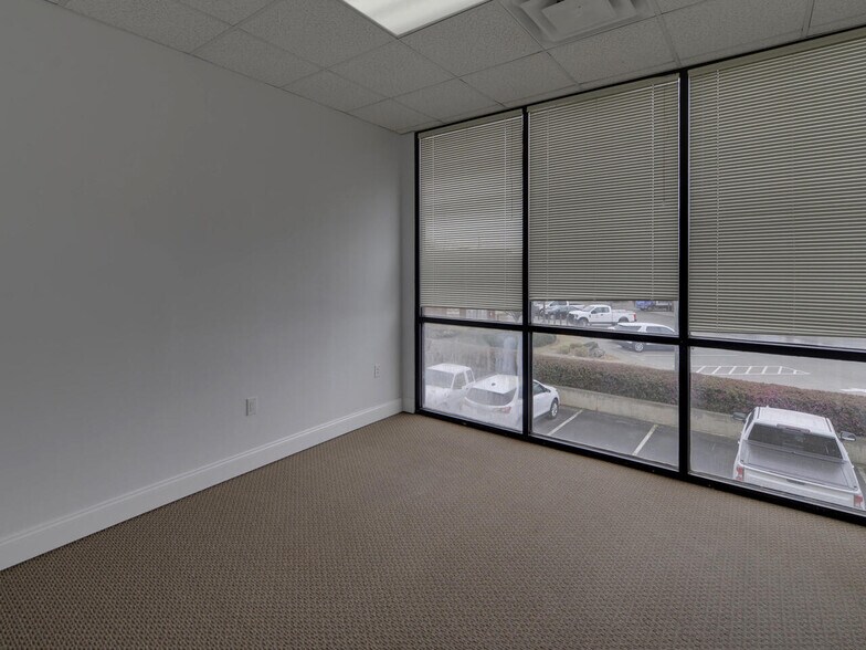 More Photos Of 134 Hurricane Shoals Rd, Lawrenceville Storefront Retail Office For Sale