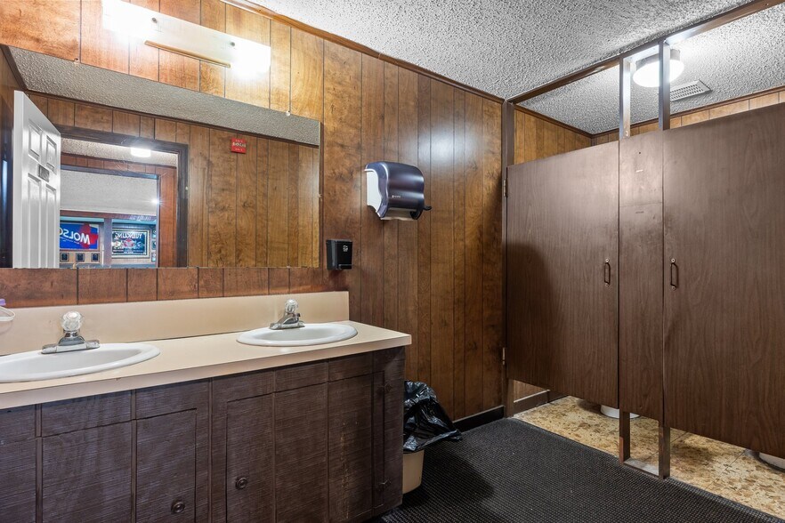 More Photos Of 209 Shewell Ave, Doylestown Restaurant For Sale