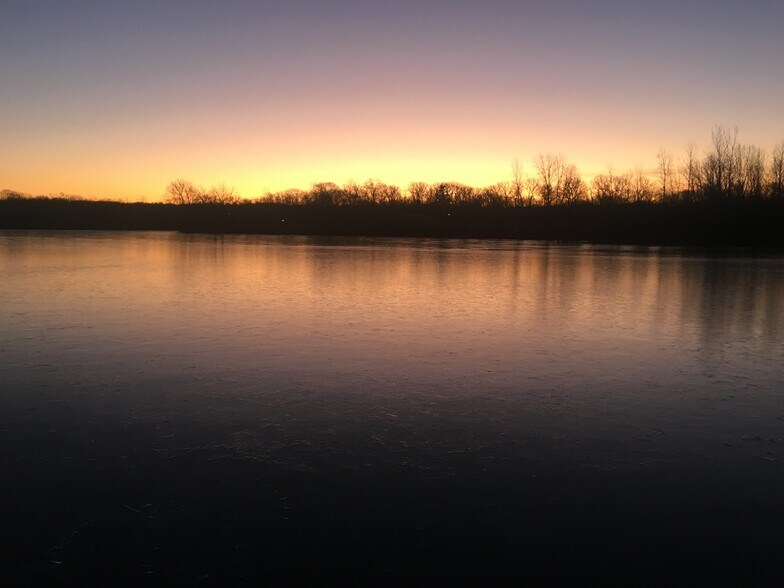 More Photos Of 340 Central Ave, Carlisle Marina For Sale