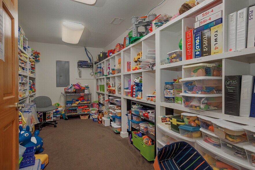 More Photos Of 26407 Oak Ridge Dr, Spring Medical For Sale