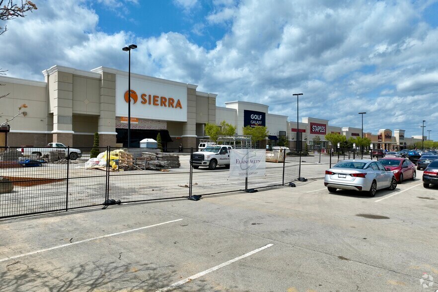 More Photos Of 2321 Sir Barton Way, Lexington Storefront For Lease