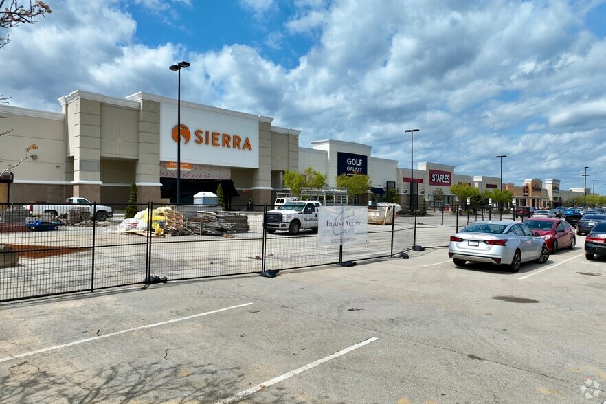 More Photos Of 2321 Sir Barton Way, Lexington Storefront For Lease