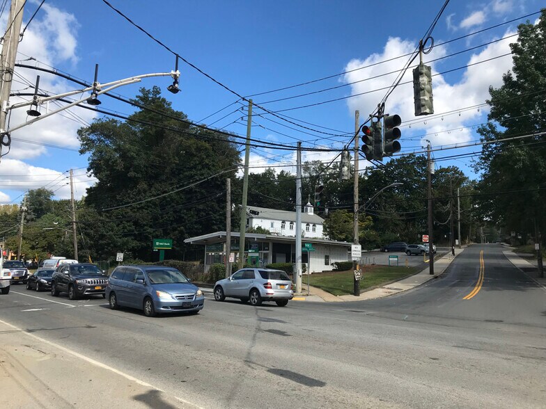 More Photos Of 218 Saw Mill River Rd, Elmsford Bank For Lease