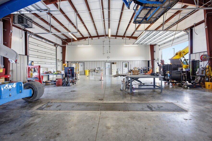 More Photos Of 5350 SE 133rd Pl, Belleview Warehouse For Sale
