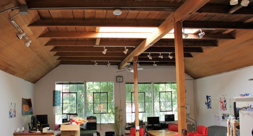 More Photos Of 1681-1683 Folsom St, San Francisco Loft Creative Space For Sale