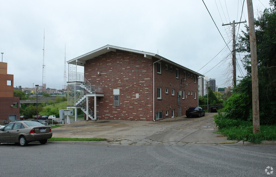 More Photos Of 3027 Chicago Cir, Omaha Apartments For Sale