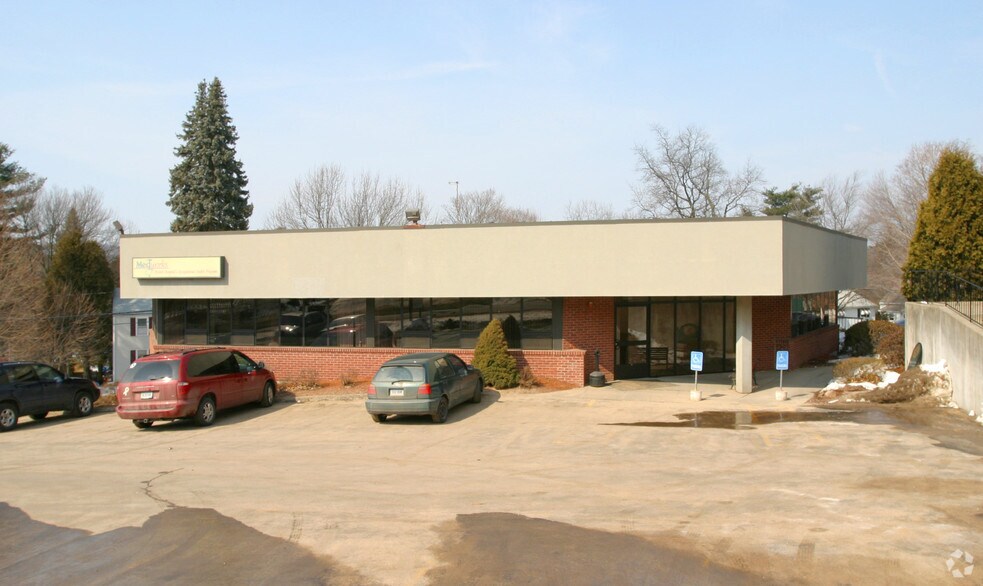 More Photos Of 975 Farmington Ave, Bristol Medical For Lease