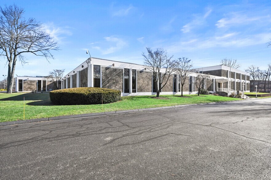 More Photos Of 55 Merritt Blvd, Trumbull Office For Lease