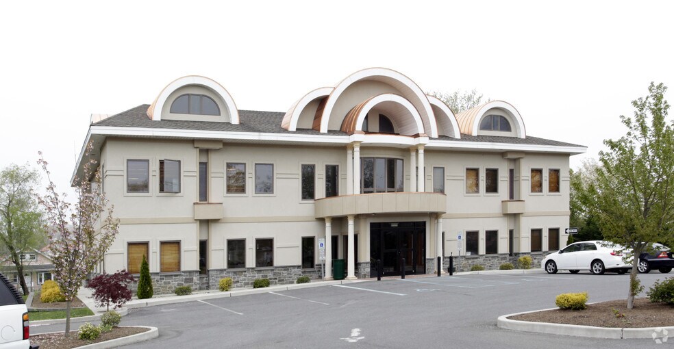 More Photos Of 1015 New Rd, Northfield Medical For Sale