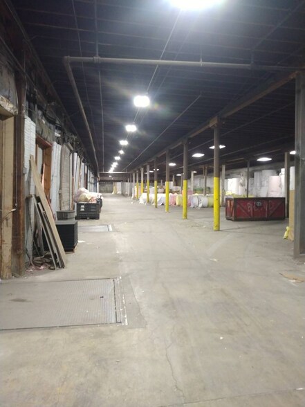 More Photos Of 788 Washington Ave, Chillicothe Warehouse For Lease