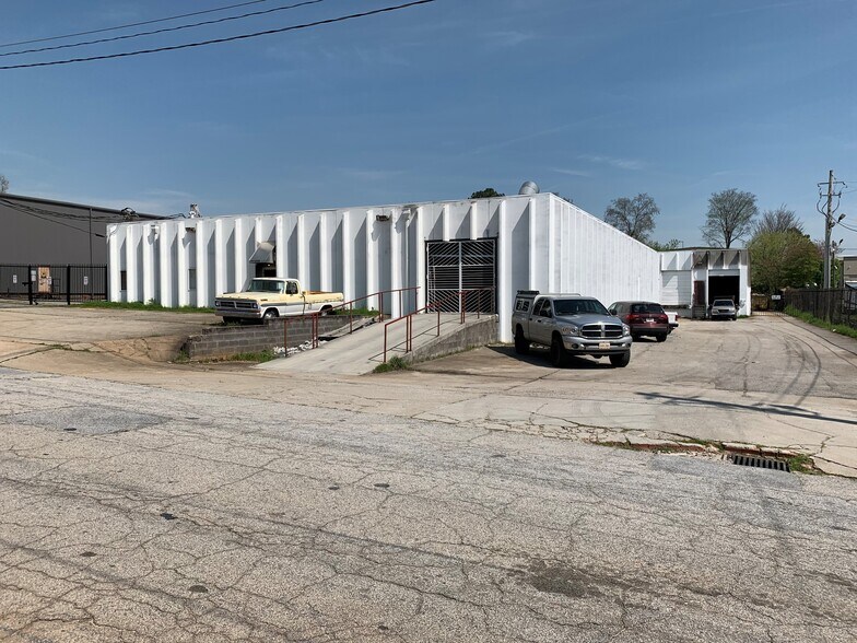 More Photos Of 3124 Plant St, East Point Distribution For Sale