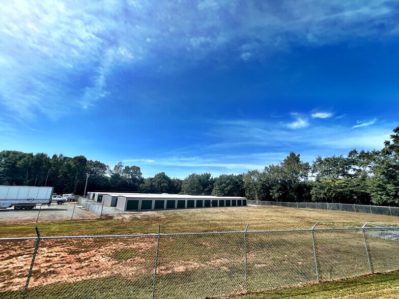 More Photos Of 553 Patrol Rd, Forsyth Self Storage For Sale