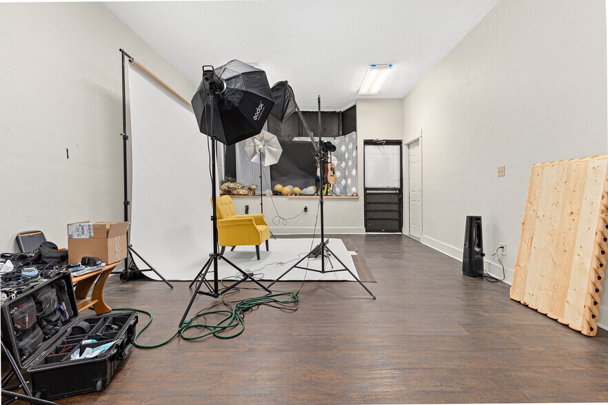 More Photos Of 3805 Chicago Ave, Minneapolis Storefront Retail Residential For Sale