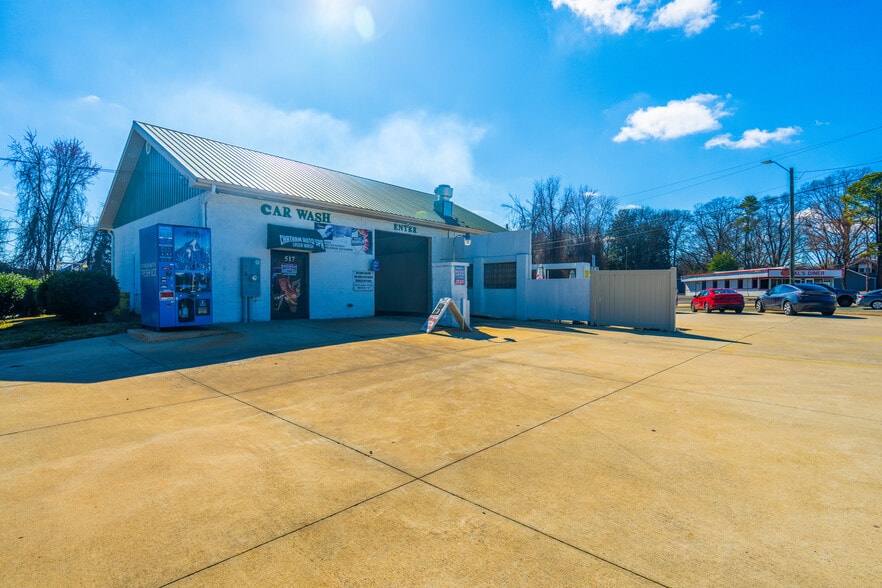 More Photos Of 517 West St, Pittsboro Freestanding For Sale