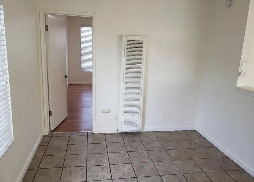 More Photos Of 218 W Wilson Ave, Orange Apartments For Sale