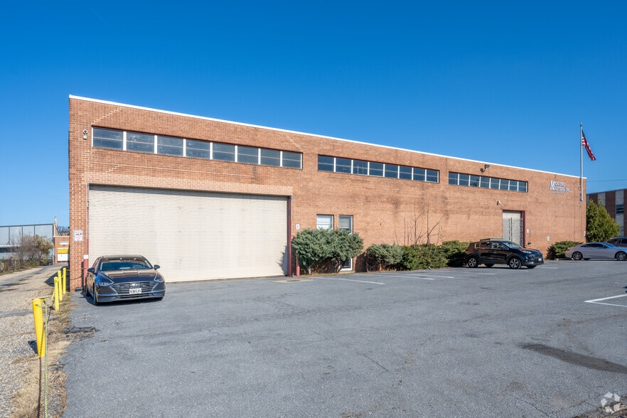 More Photos Of 4900 Frolich Ln, Hyattsville Warehouse For Lease