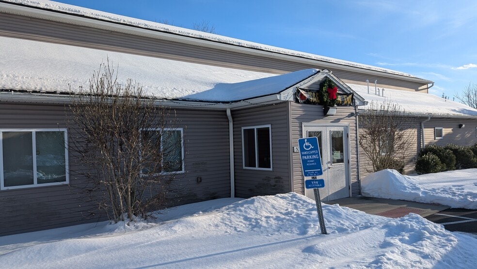 More Photos Of 50 Parum Rd, Colchester Storefront Retail Office For Lease