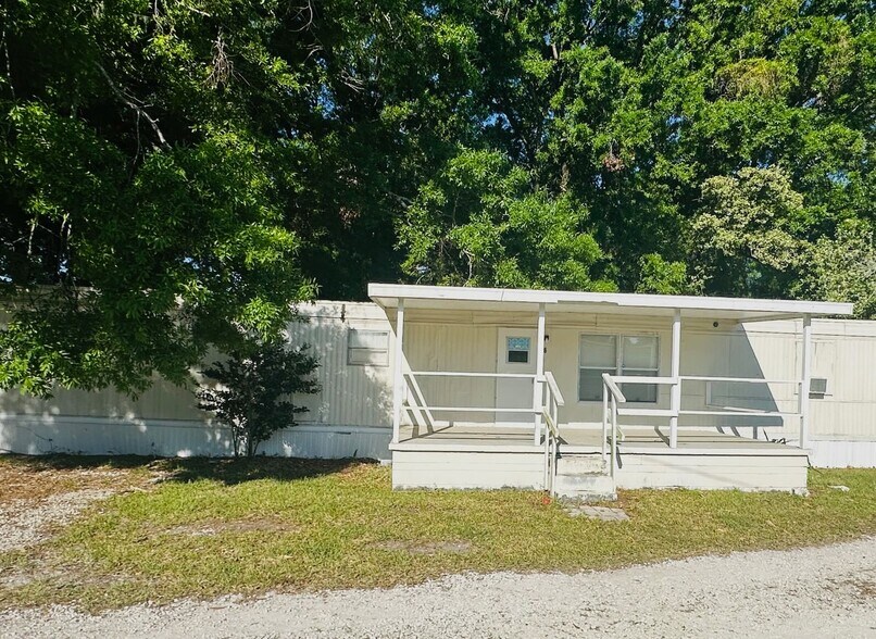 More Photos Of 1025 W Socrum Loop Rd, Lakeland Manufactured Housing Mobile Home Park For Sale