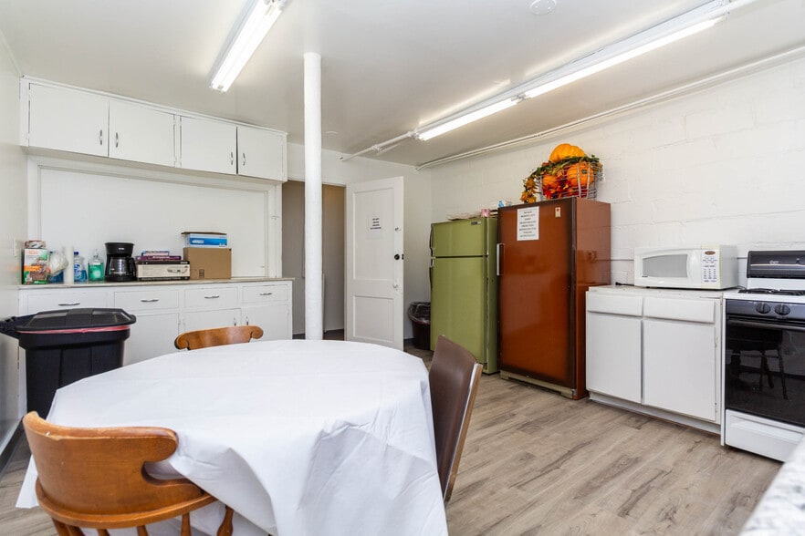 More Photos Of 1196 Joslyn Ave, Pontiac Religious Facility For Sale