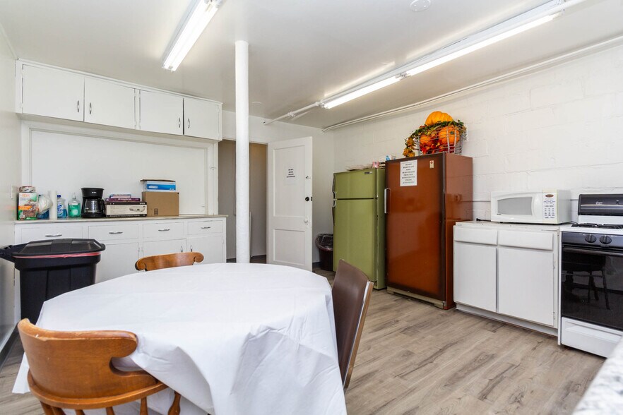 More Photos Of 1196 Joslyn Ave, Pontiac Religious Facility For Sale