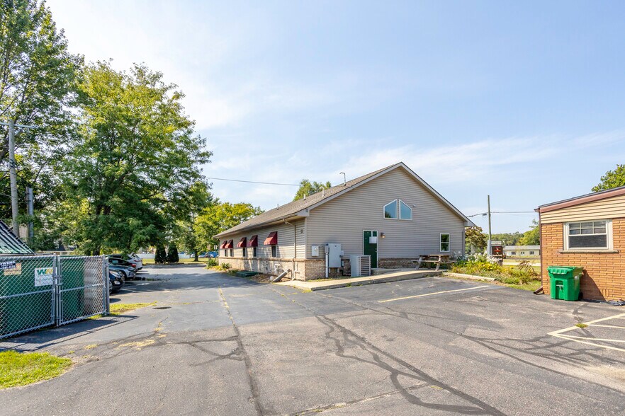 More Photos Of 37235 Goddard Rd, Romulus Office For Sale