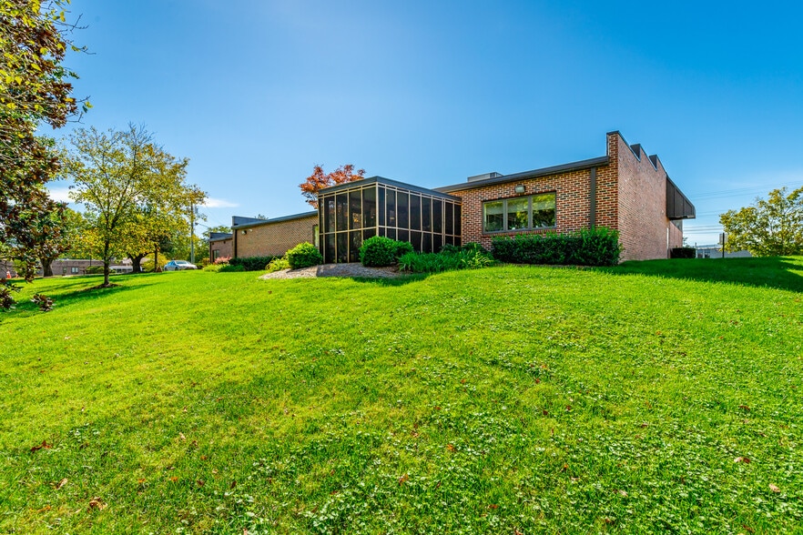 More Photos Of 932 Spring Creek Rd, Chattanooga Office For Sale