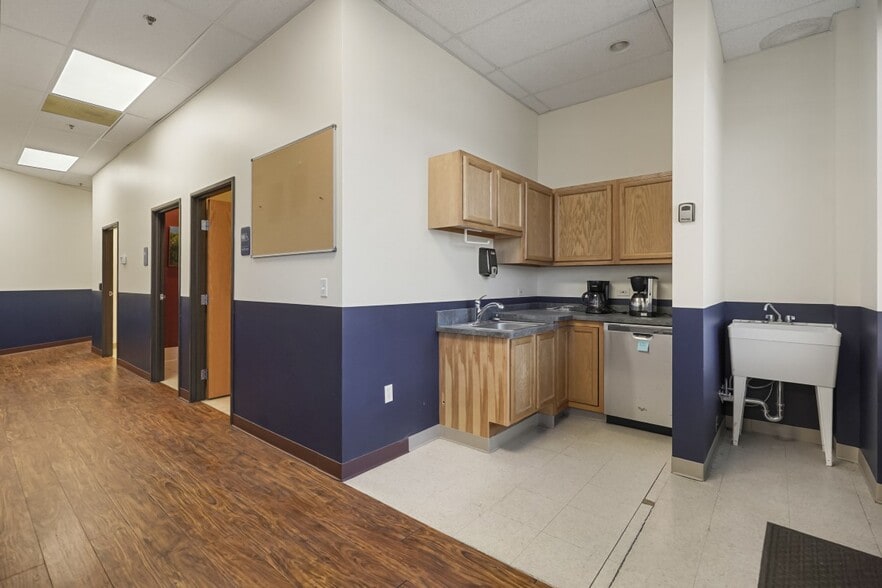 More Photos Of 10835 Dover St, Westminster Unknown For Lease