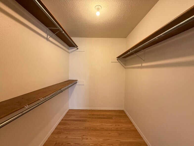 More Photos Of 1333-1339 San Mateo Blvd SE, Albuquerque Apartments For Sale